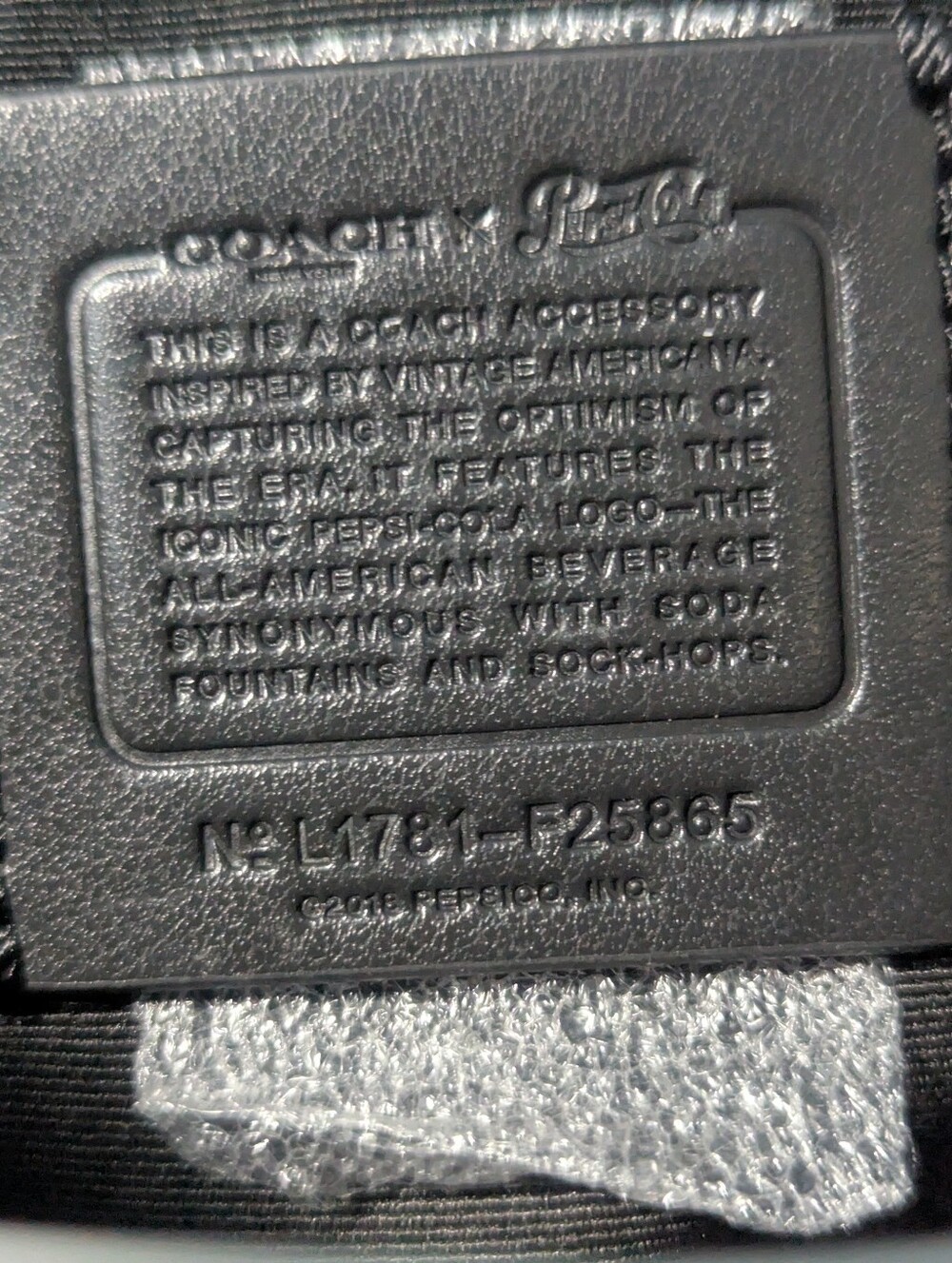 Coach Pepsi Cola Collab Zip Wristlet Red White Blue Collector's Limited Edition - Picture 9 of 15
